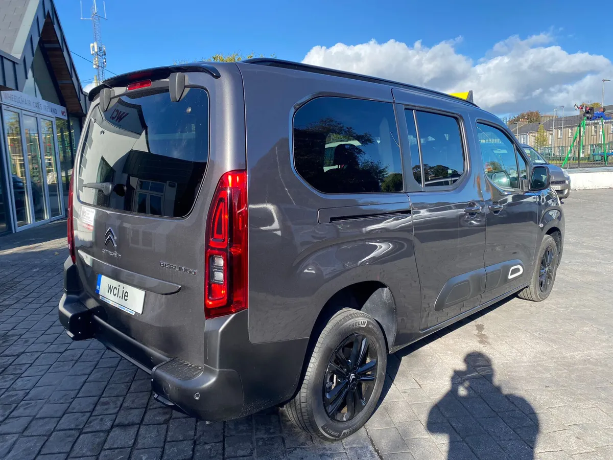 Citroen Berlingo 7 Seat Taxi - Image 4