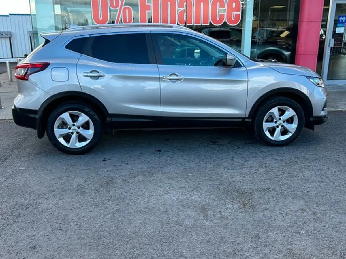 Nissan QASHQAI 1.3 SV My19 4DR - Image 2