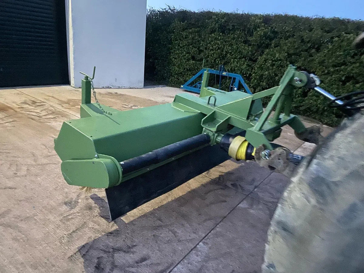Road brush / sweeper - Image 1