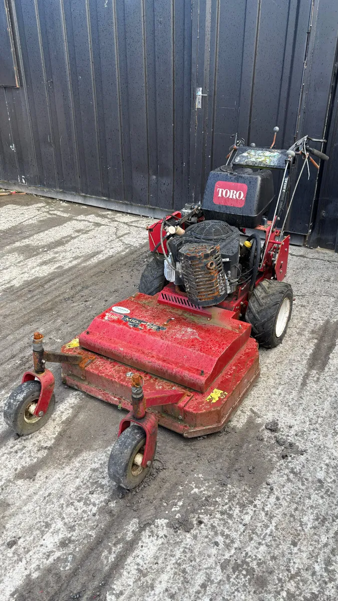 Walk-Behind Toro Midsize Zero Turn Mower - Image 3