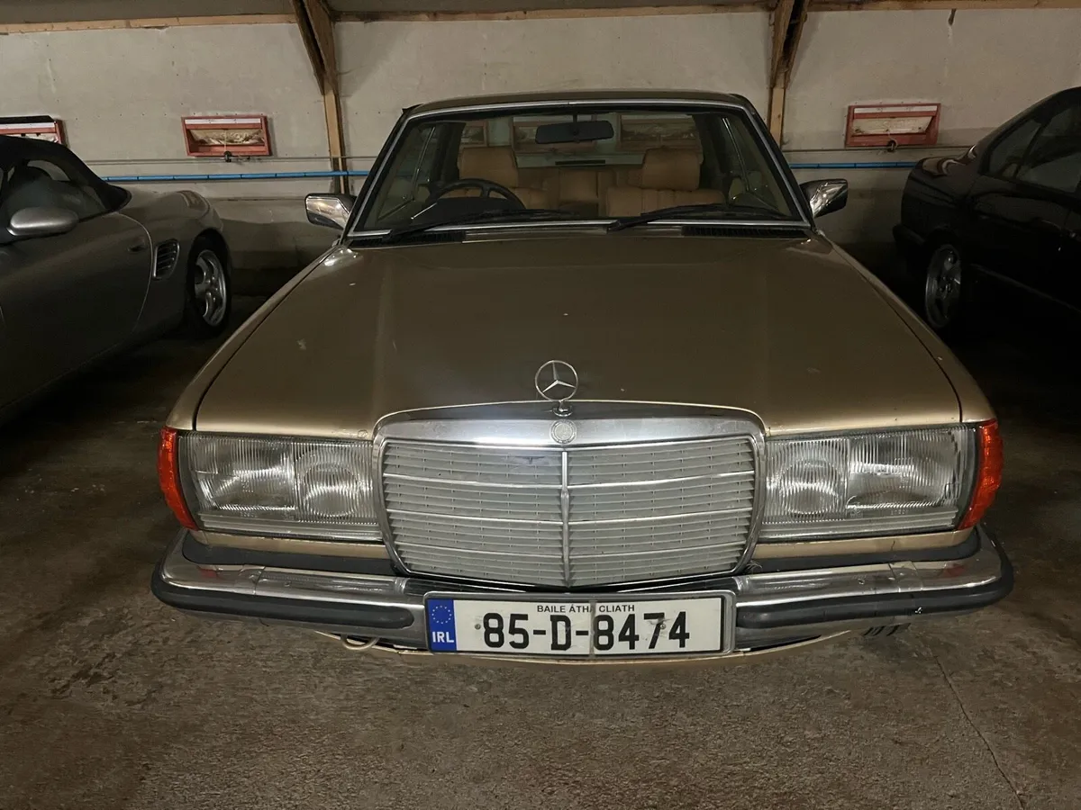 Mercedes 230CE - Image 3