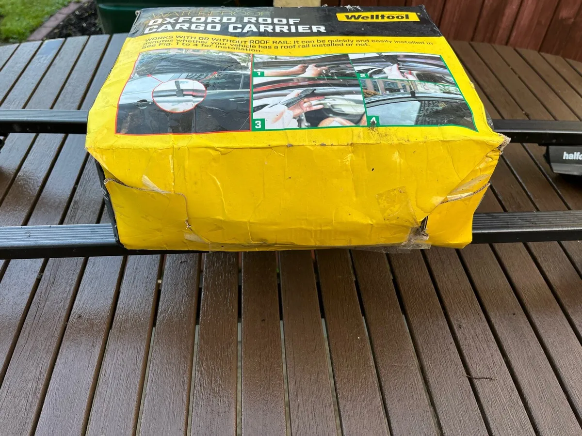 Halfords roofbars & roof carry bag new for sale in Co. Meath for €60 on