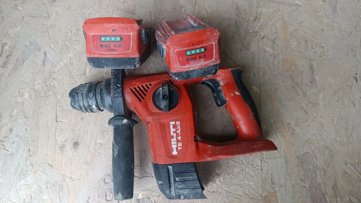 Hilti TE 4 A22 SDS + drill
2 batteries 5.2Ah - Image 2