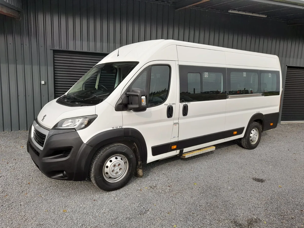 2019 17 Seater Minibus with only 24,000 Miles. - Image 2