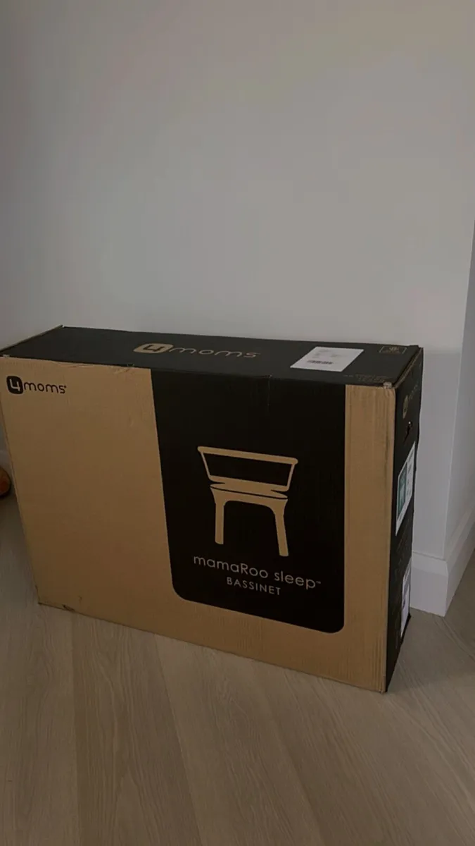 Baby bassinet - Image 1