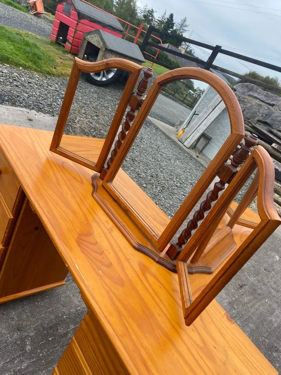 Dressing table with mirrors for sale in Co. Clare for €110 on DoneDeal