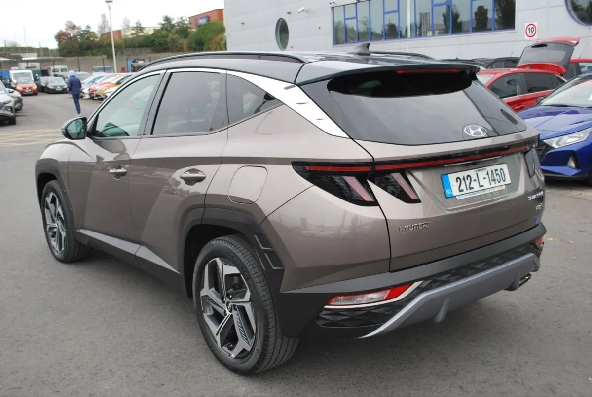Hyundai Tucson 2WD Executive Plus Phev Auto 2 Ton - Image 3