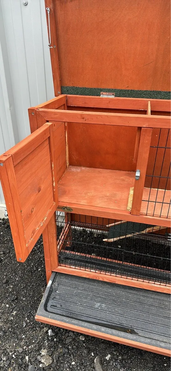 Rabbit hutch for sale in Co. Wicklow for €60 on DoneDeal
