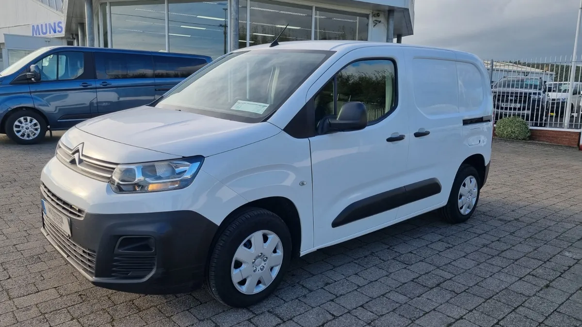 202 CITROEN BERLINGO NEW SHAPE 3 SEATS - Image 1