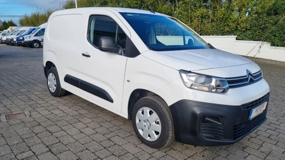 202 CITROEN BERLINGO NEW SHAPE 3 SEATS - Image 2