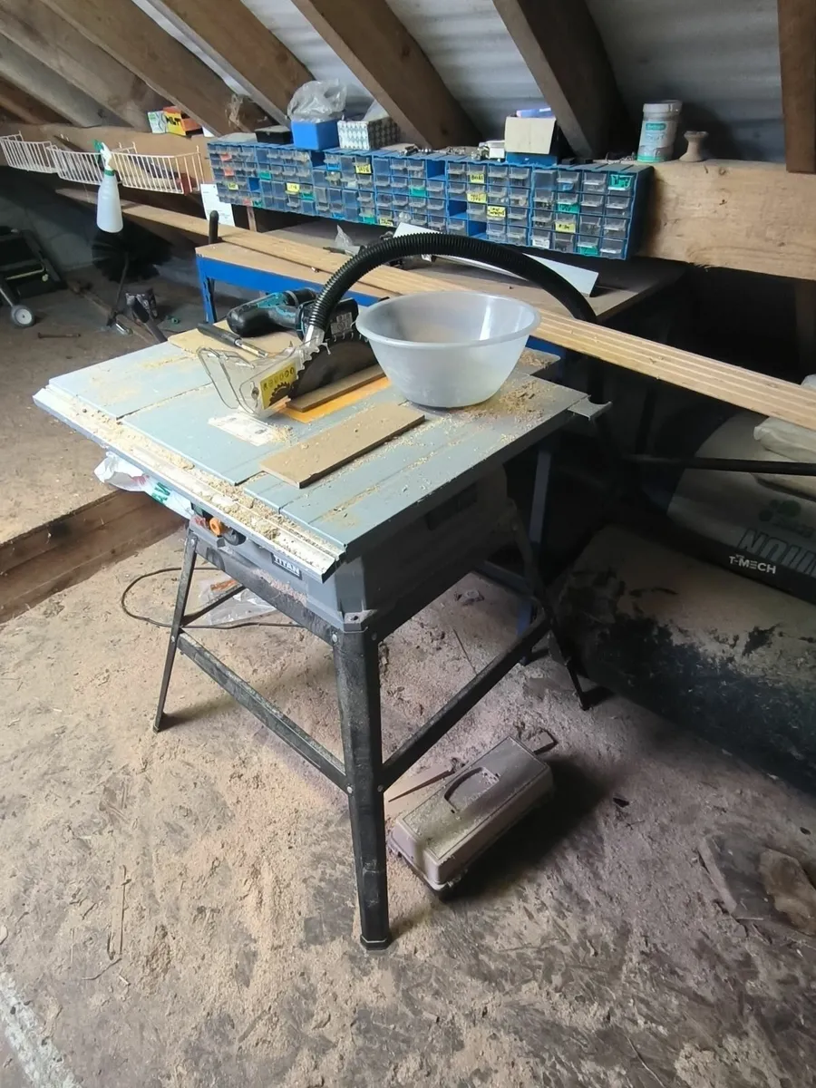 Table saw - Image 1