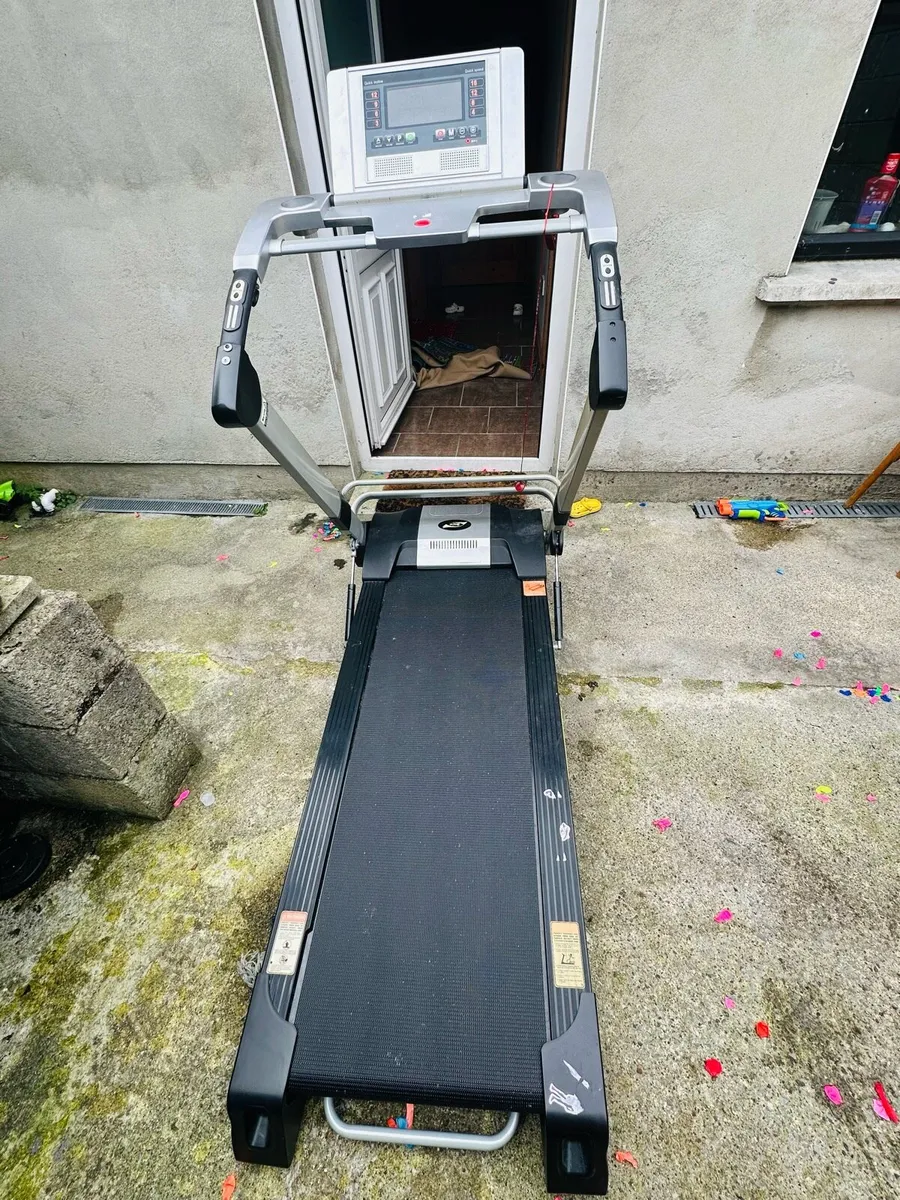 Treadmill for sale in Co. Cork for €350 on DoneDeal
