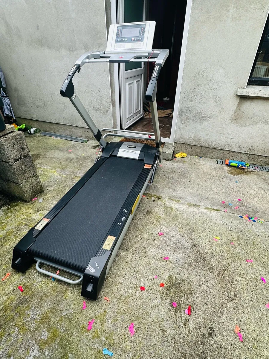 Treadmill for sale in Co. Cork for €350 on DoneDeal