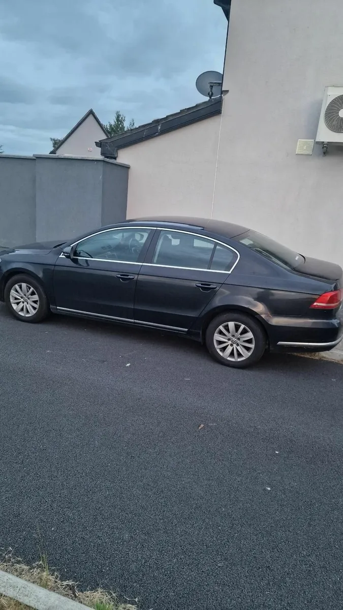 Volkswagen Passat 2013 - Image 1