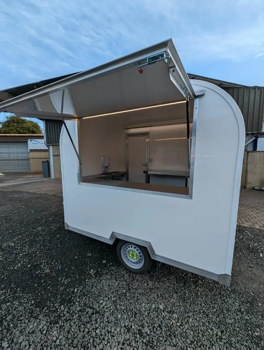 Catering Trailer - Image 1