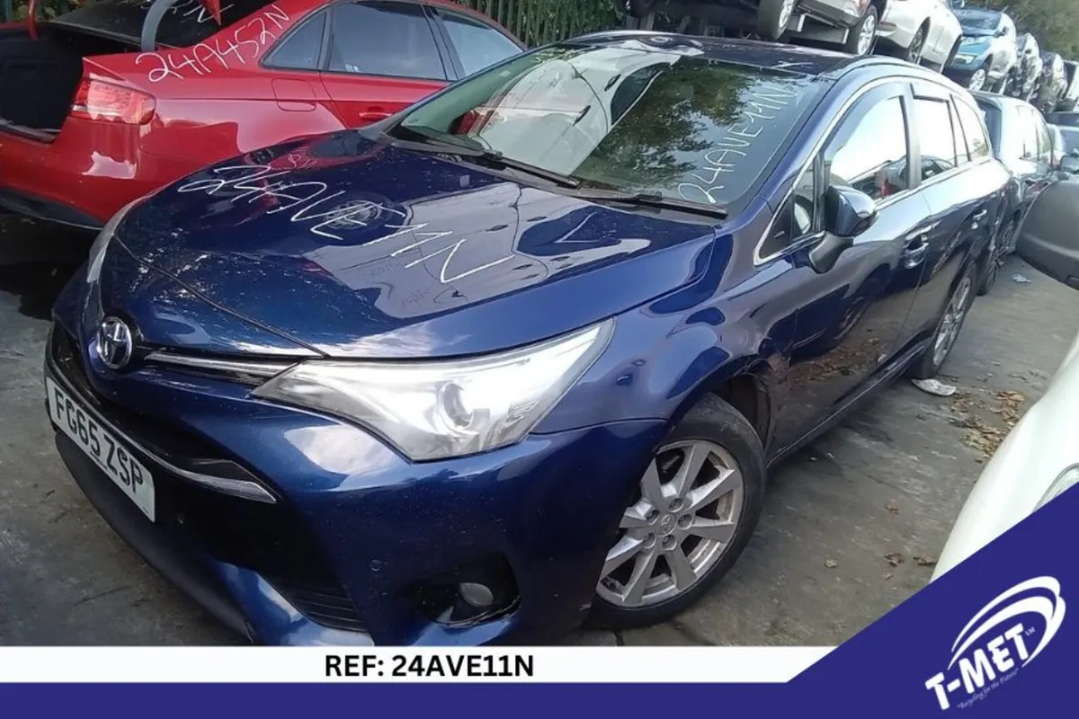 2015 TOYOTA AVENSIS BREAKING FOR PARTS - Image 2