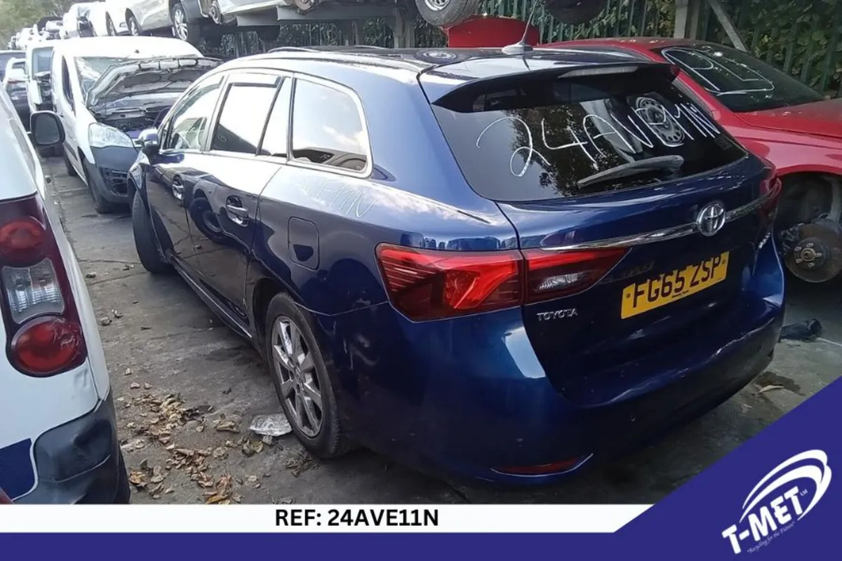 2015 TOYOTA AVENSIS BREAKING FOR PARTS - Image 3