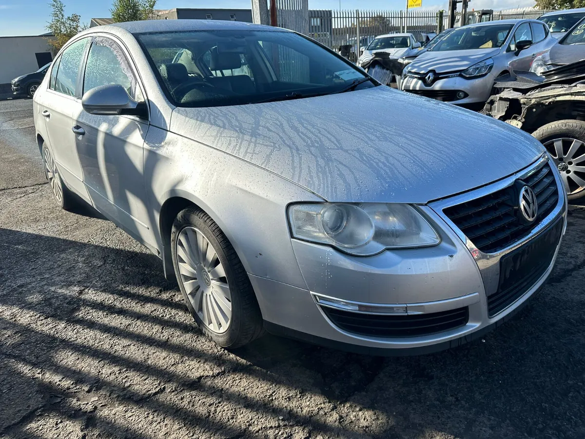 09 VW PASSAT  2.0 TDI (CBA) HIGHLINE FOR BREAKING - Image 2