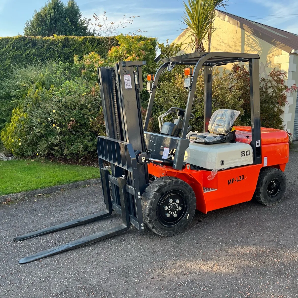 MachPro 3.0 Diesel Forklift - Image 1