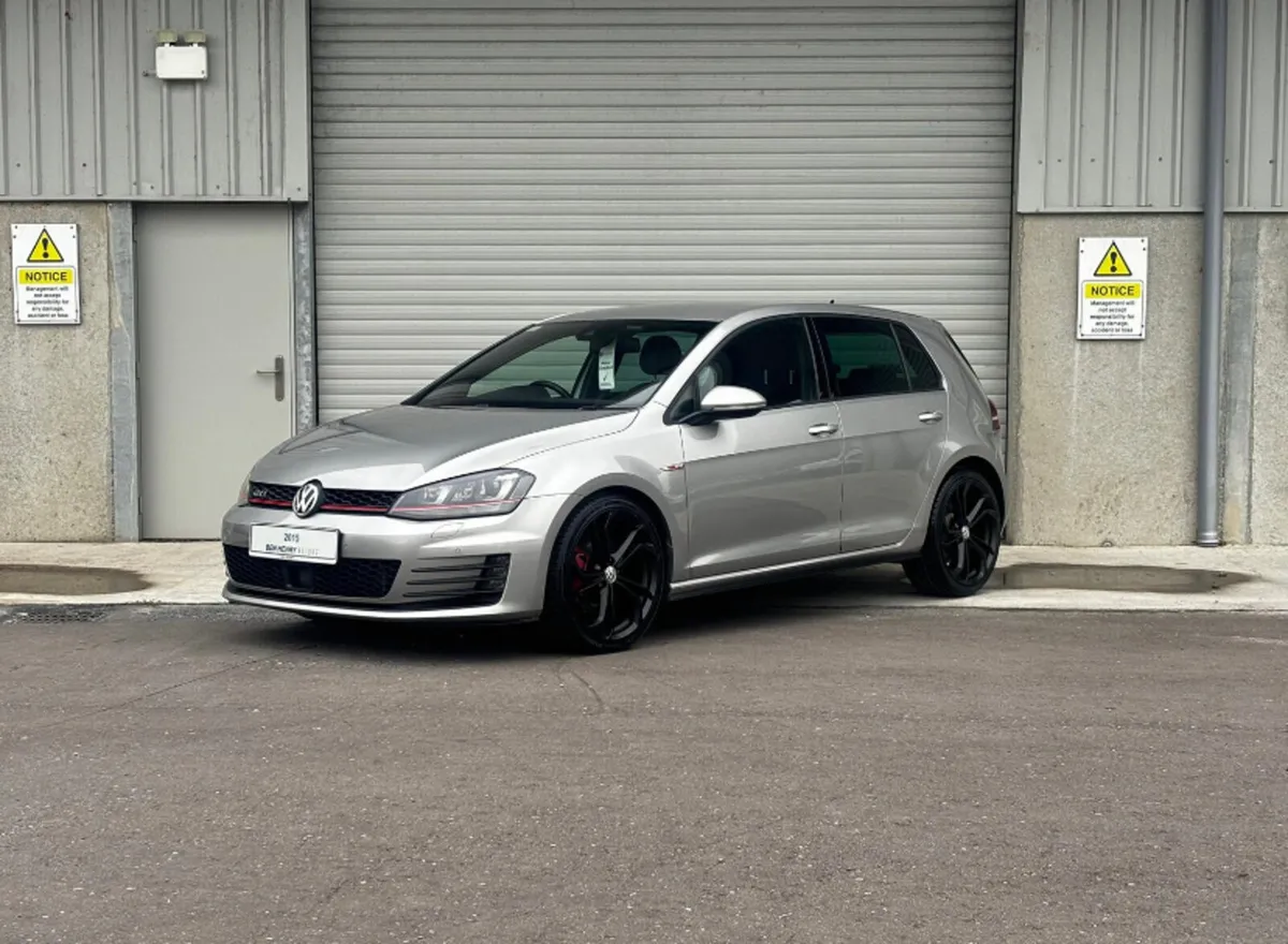 2015 Volkswagen Golf 2.0 TSI GTI DSG - Image 3