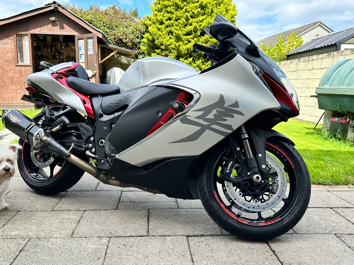 SUZUKI GSX1300R HAYABUSA - Image 1