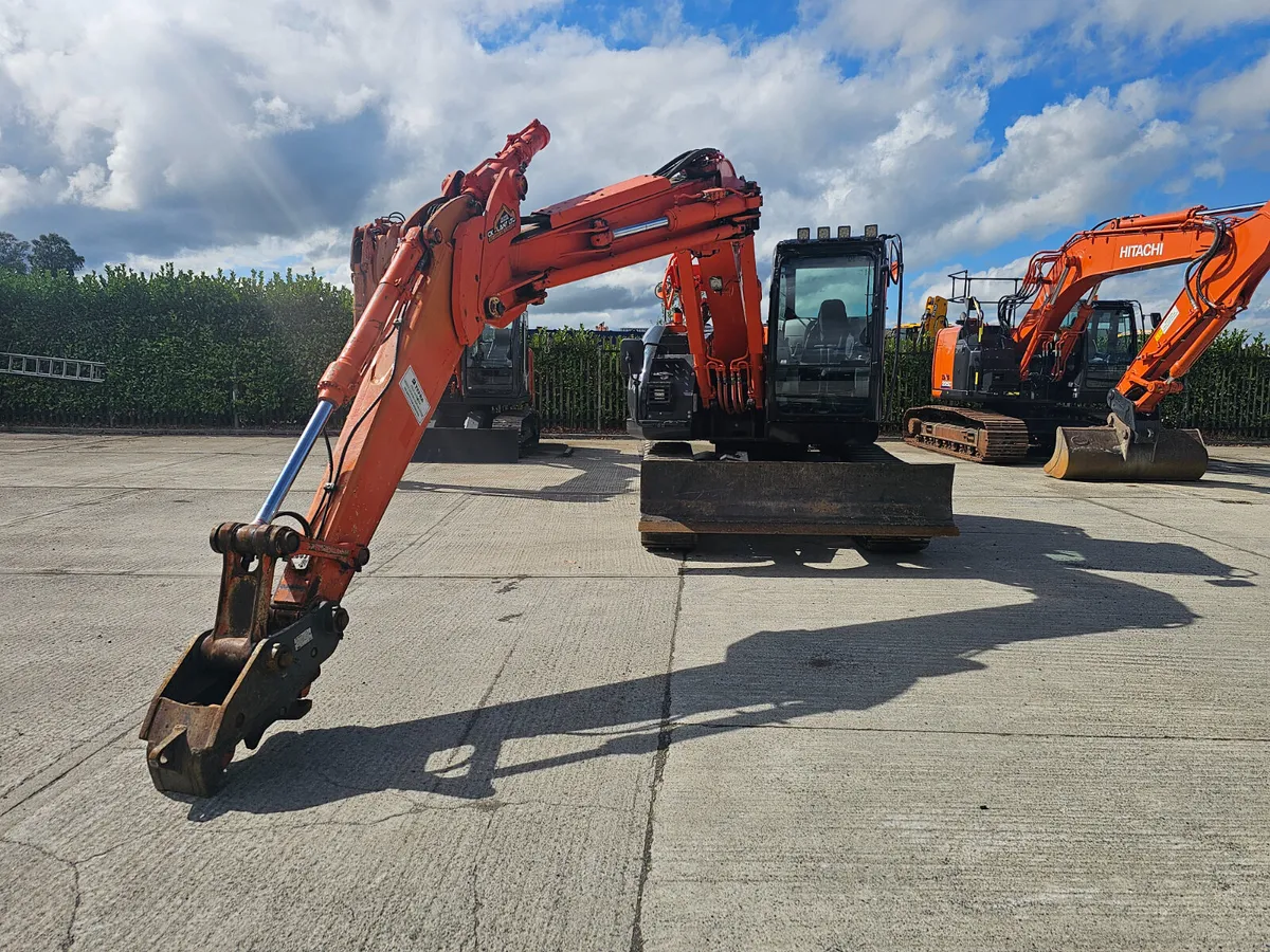 Off set boom excavator for self drive hire - Image 3
