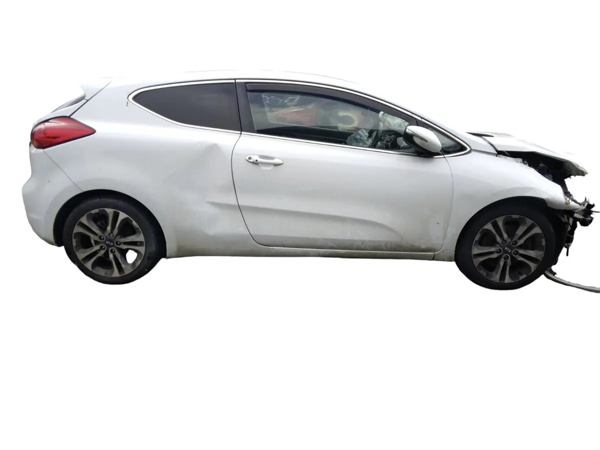 2014 KIA PRO CEED For Breaking/Dismantling - Image 3