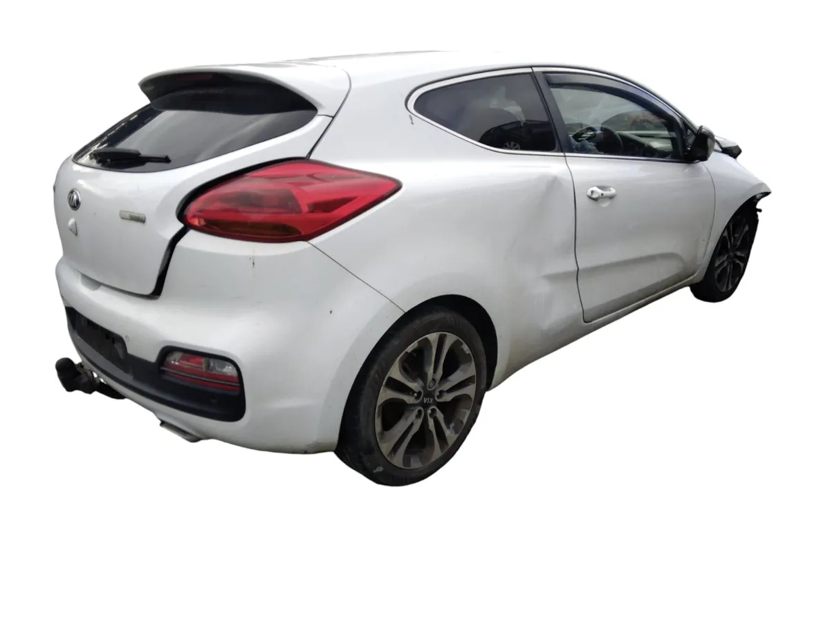 2014 KIA PRO CEED For Breaking/Dismantling - Image 1