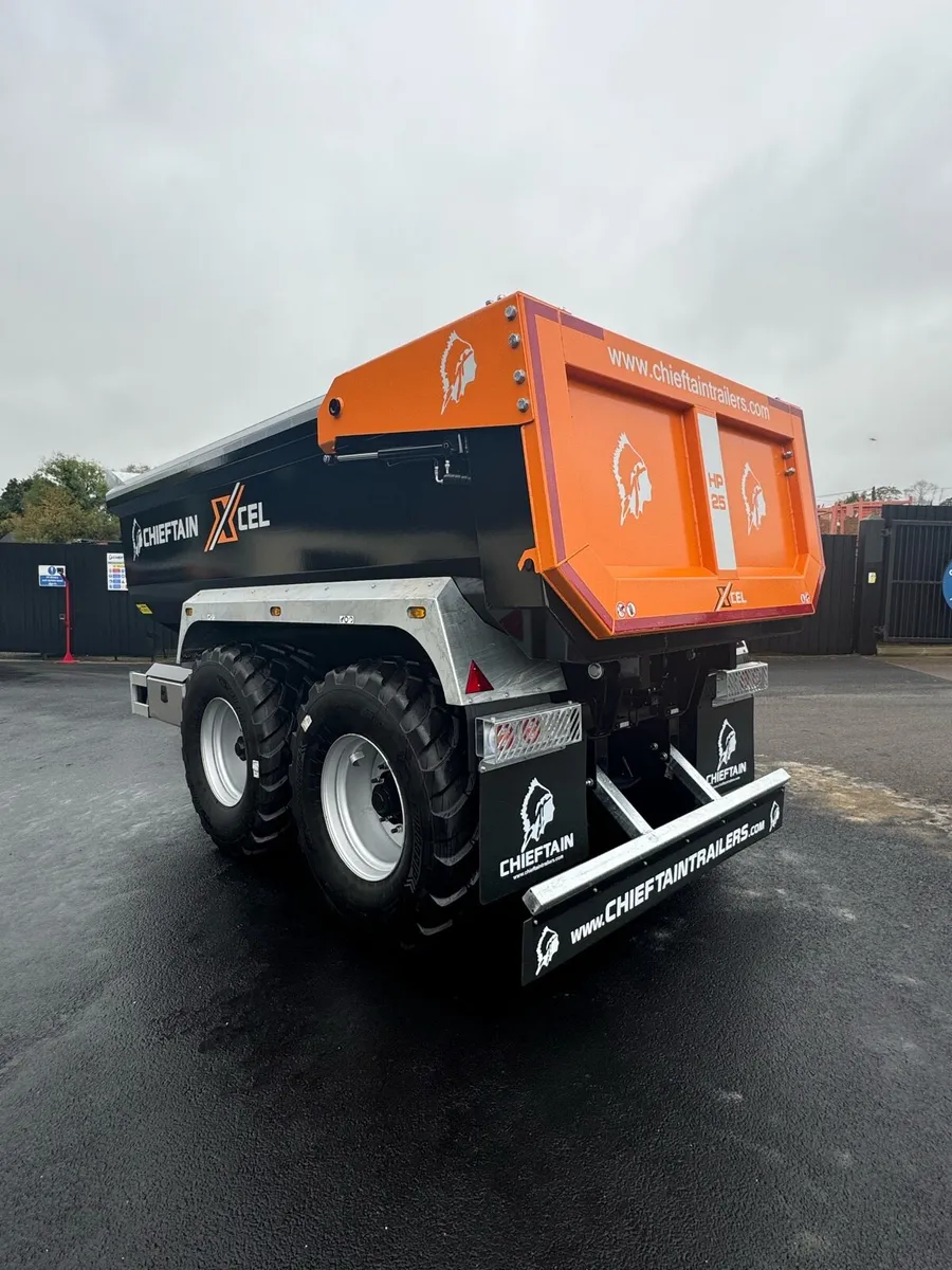 Chieftain HP25 Half pipe dump trailer - Image 1