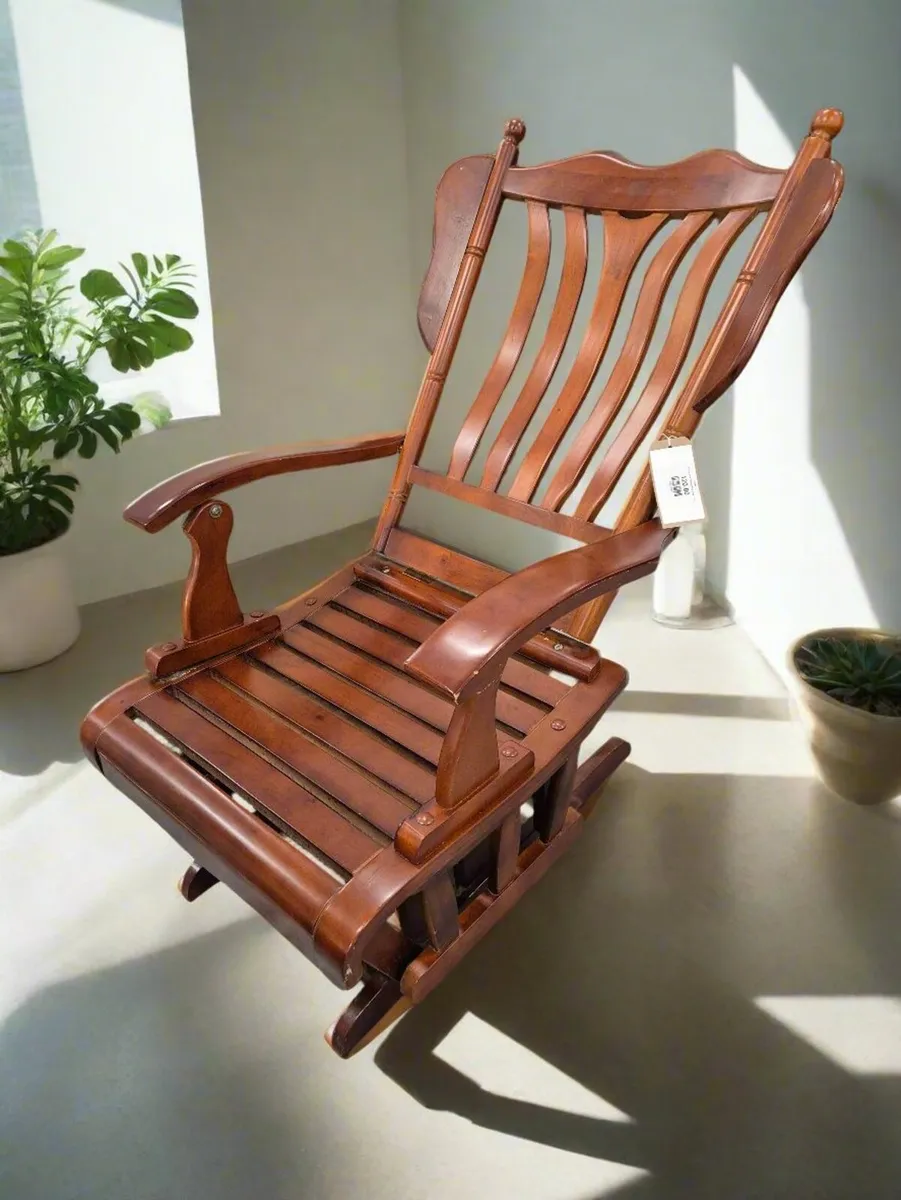 SECONDHAND ROCKING CHAIR - Image 1