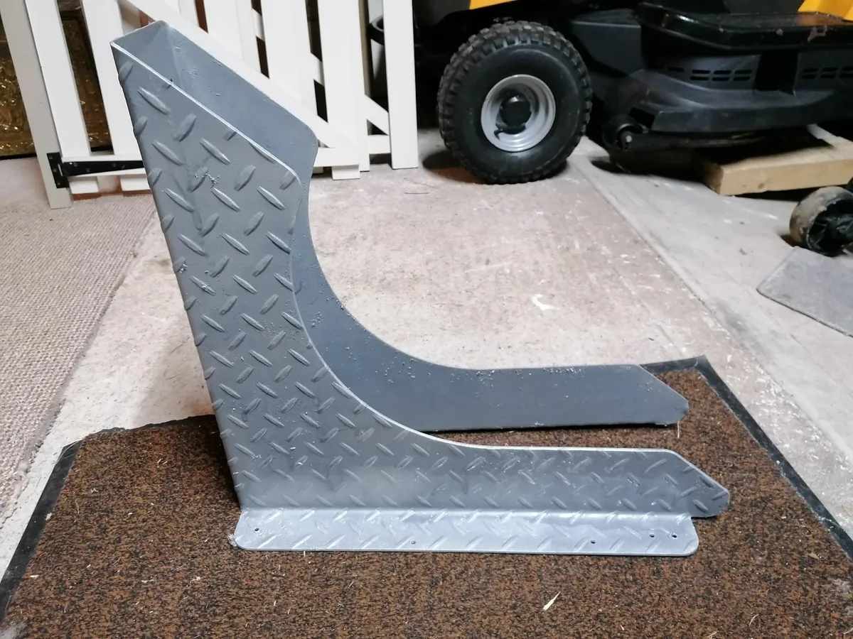 Motorbike stand - Image 1