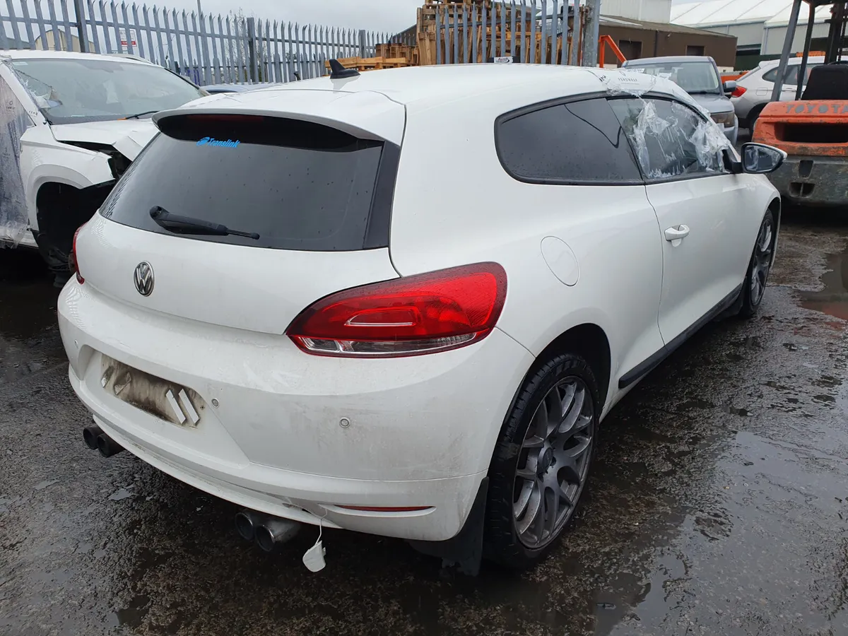 12 VW SCIROCCO  GT 2.0 TDI FOR BREAKING - Image 3