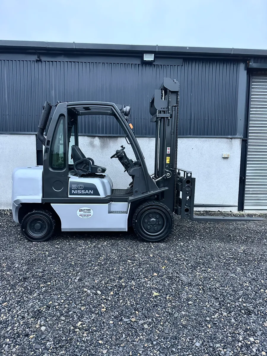 Nissan 3 Ton Forklift - Image 1