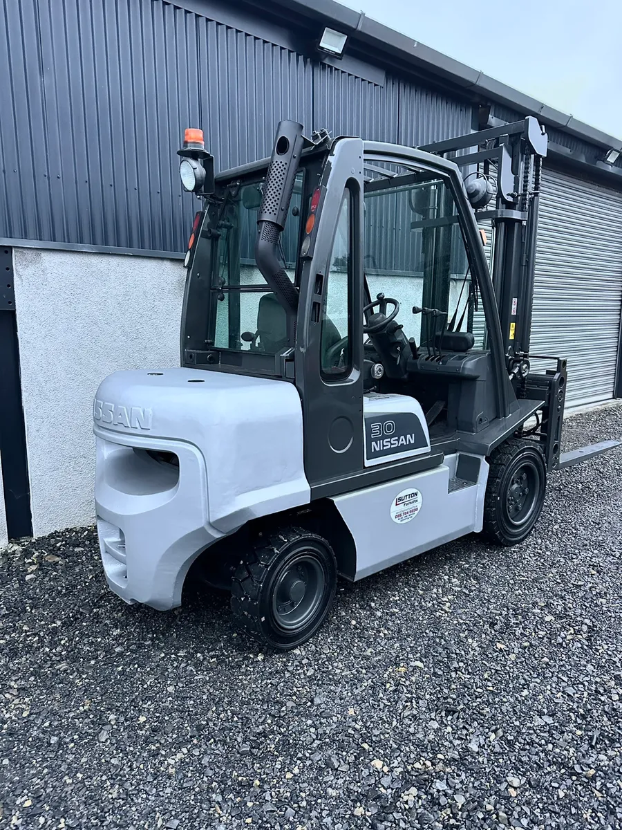 Nissan 3 Ton Forklift - Image 4