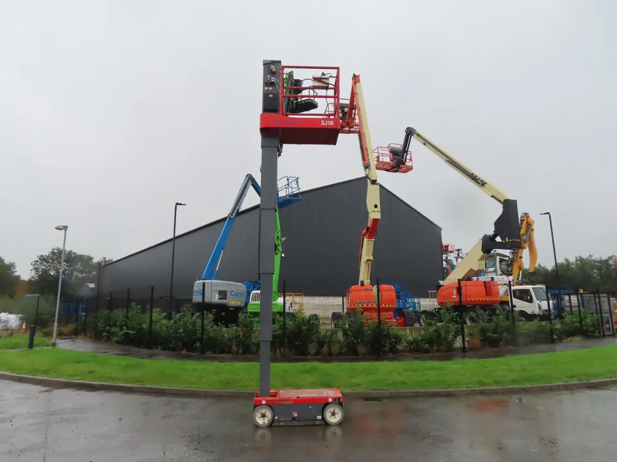 Skyjack SJ16 Mast Lift Access Platform - Image 2