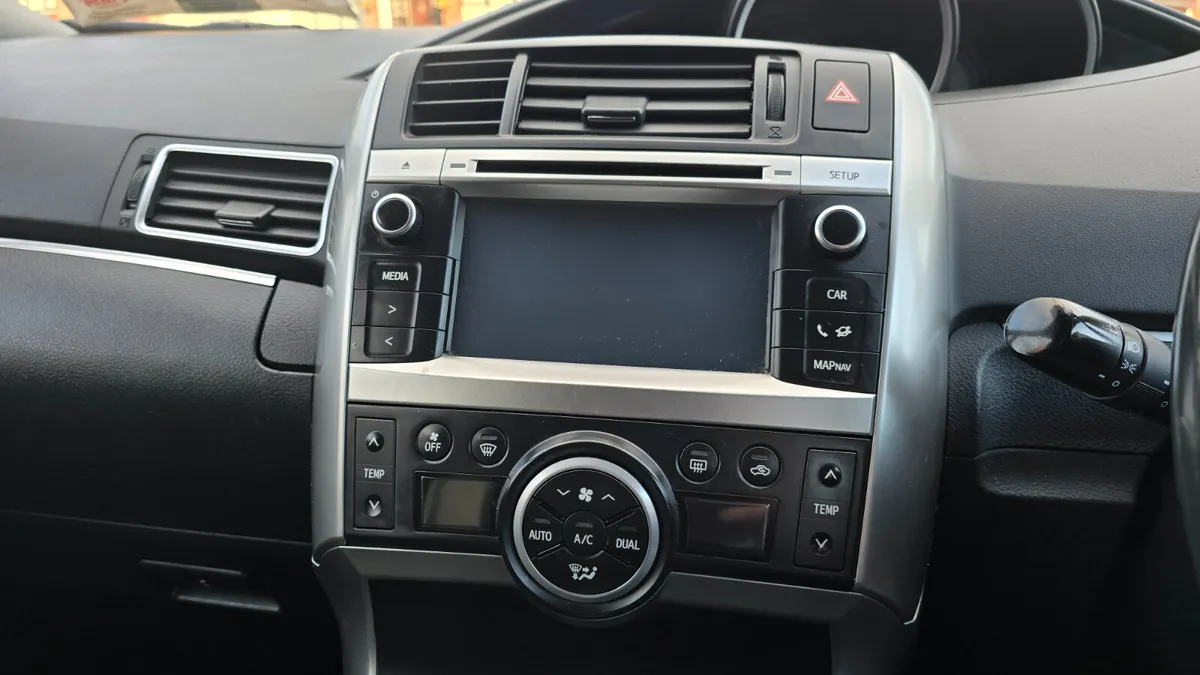 2016 Toyota Verso 1.6 D-4d SOL Skyview 7 Seater - Image 4