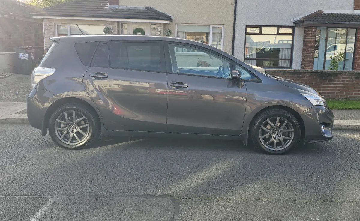 2016 Toyota Verso 1.6 D-4d SOL Skyview 7 Seater - Image 1