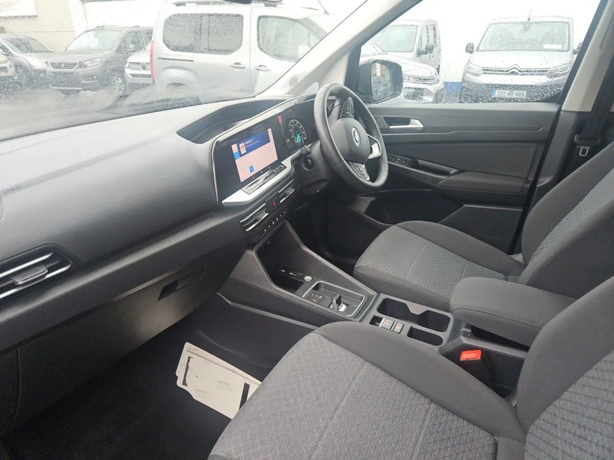 2025 Ford Tourneo Connect Auto Taxi Spec - Image 3