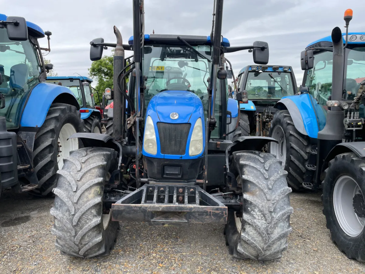 2008 New Holland T6020 with Loader - Image 2