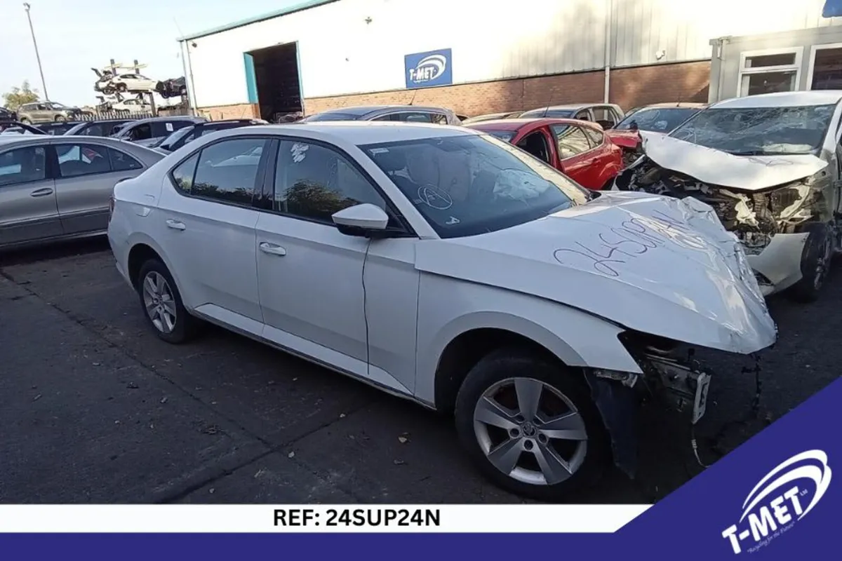 2016 SKODA SUPERB BREAKING FOR PARTS - Image 3