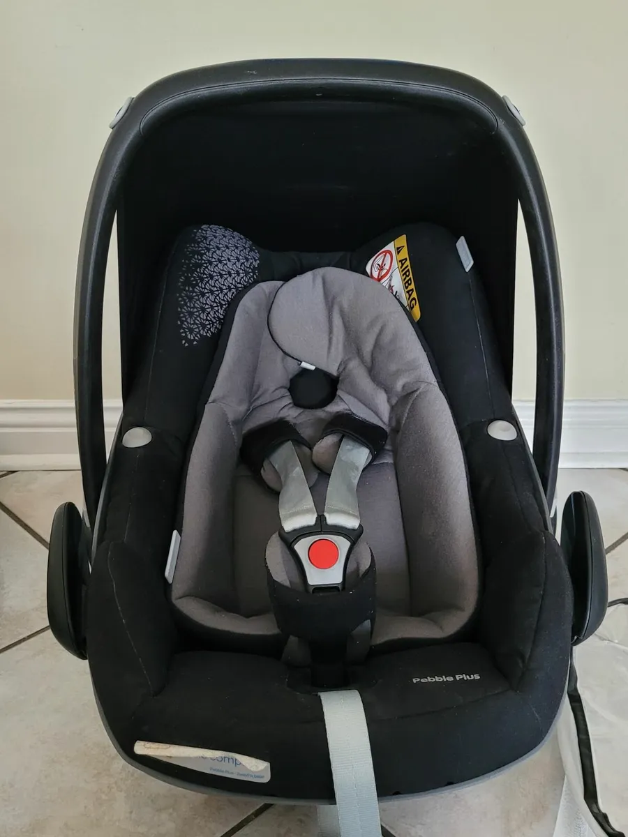 Maxi cosi pebble plus newborn insert best sale