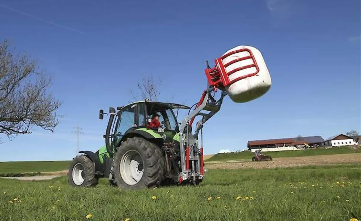 Tractor loader front or rear by Fliegl Germany - Image 1