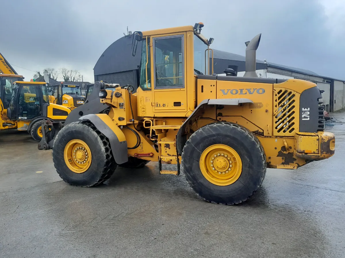 Volvo L70E 2004 (17870) - Image 3