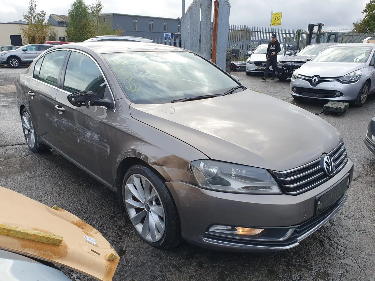 11 VOLKSWAGEN PASSAT  1.6 TDI (CAYB) FOR BREAKING - Image 2