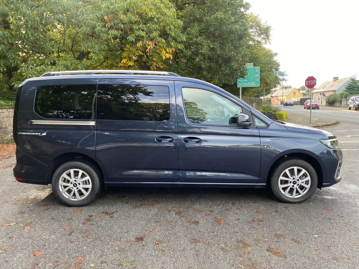 Ford Tourneo Connect 2025 - Image 4