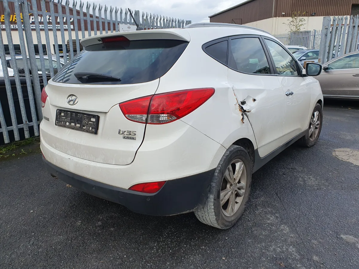 13 HYUNDAI IX35  1.7 CRDI FOR BREAKING - Image 4