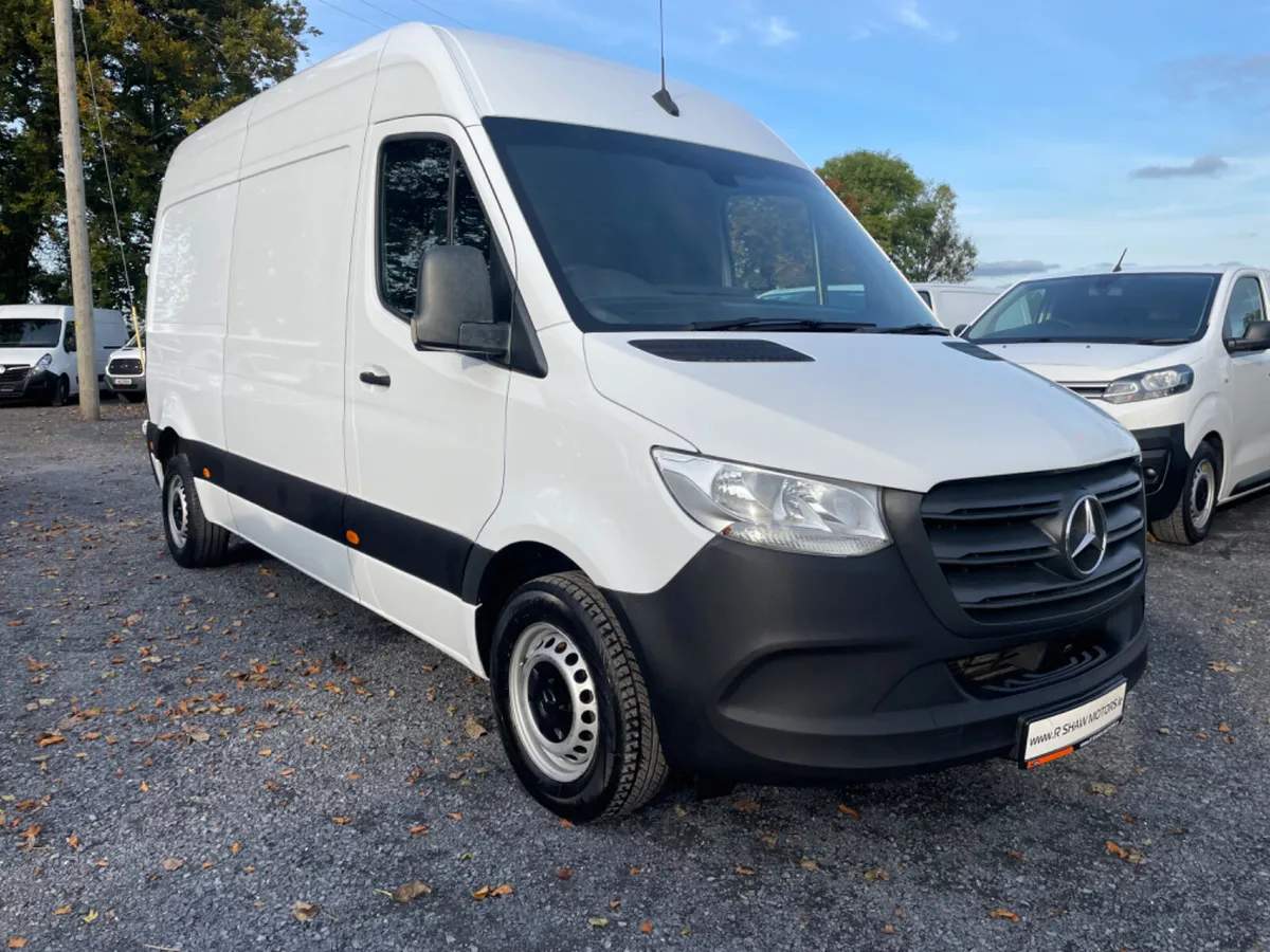 Mercedes-Benz Sprinter - Image 2