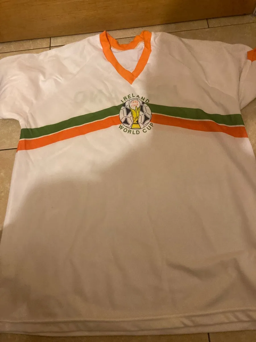 1990 Ireland World Cup jersey free postage - Image 1