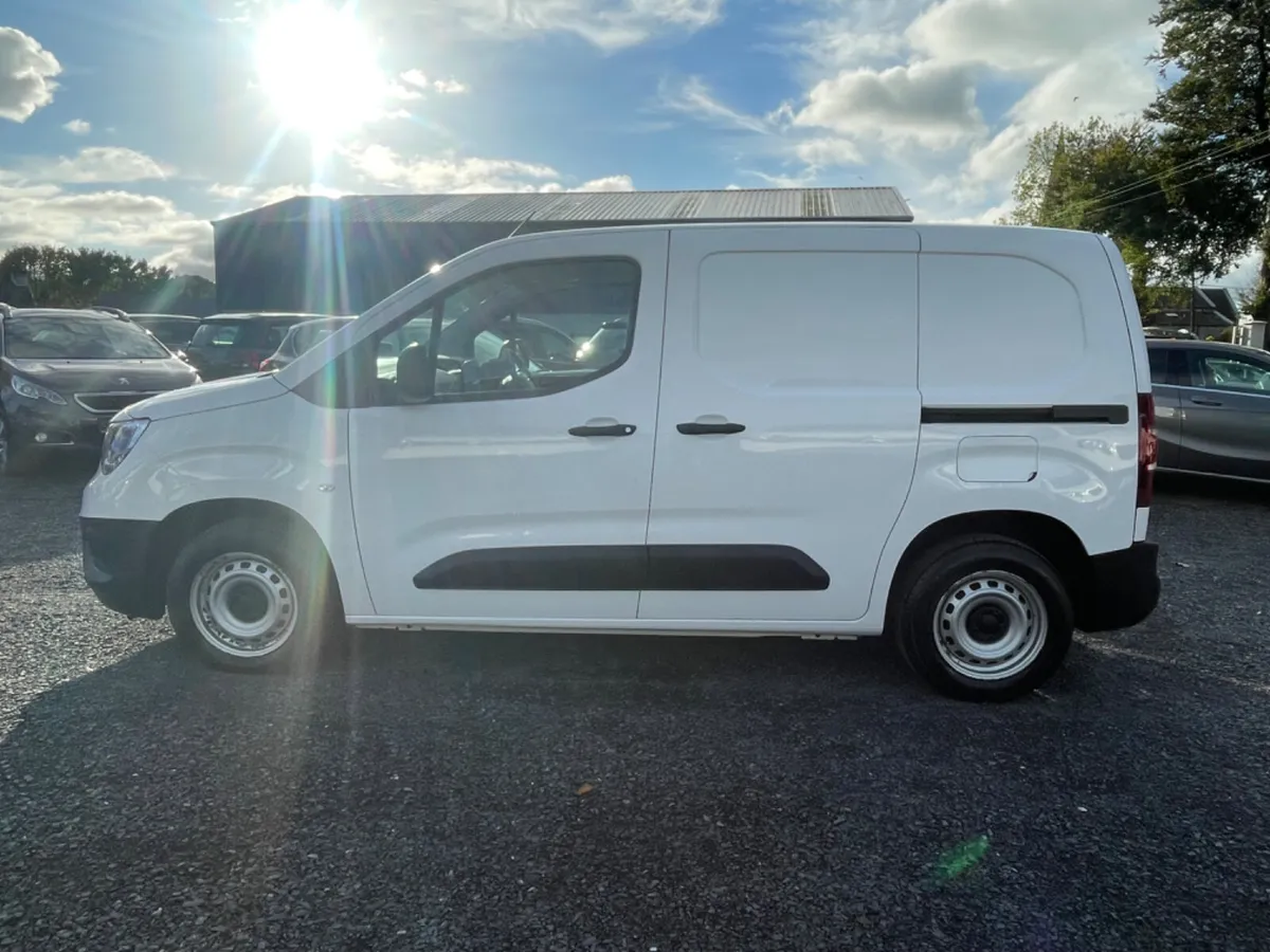 Opel Combo - Image 1