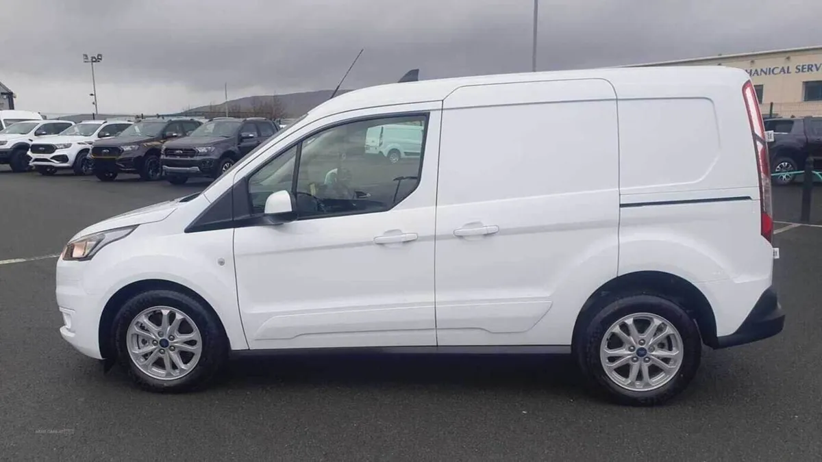 Ford Transit Connect 1.5 Ecoblue 100ps Limited Va - Image 4